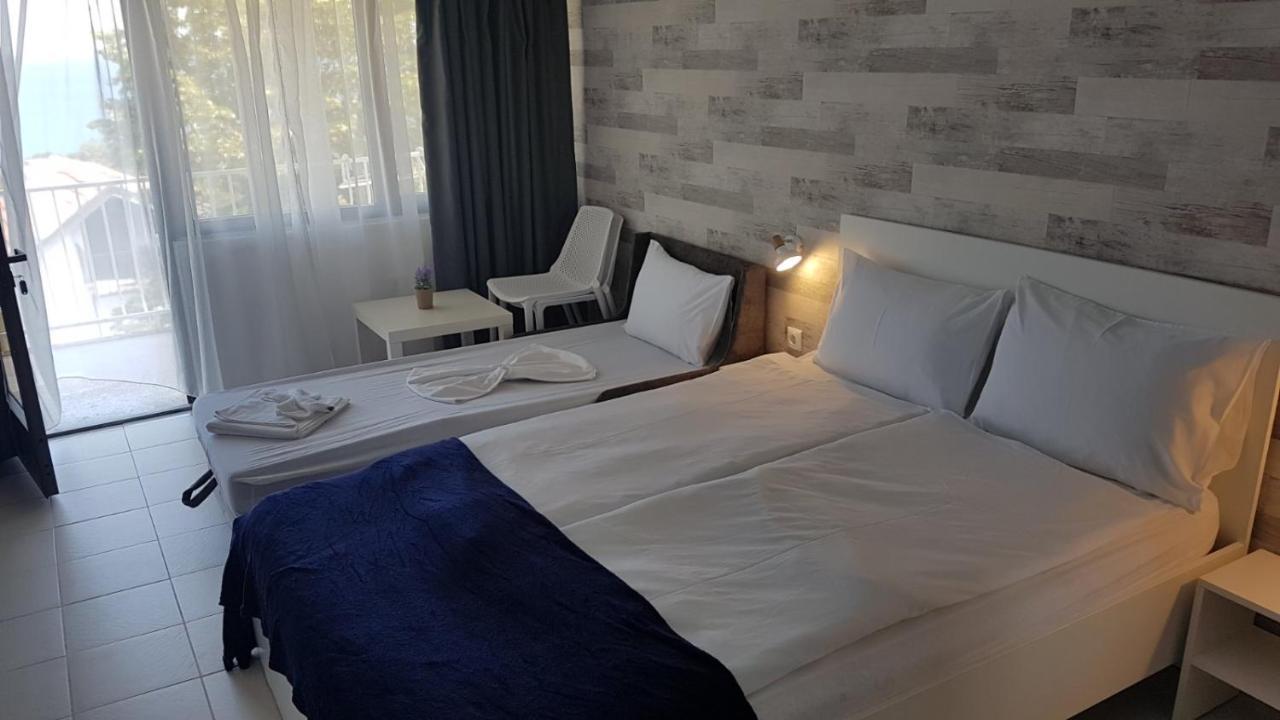 Simada Blue Guesthouse Golden Sands Exterior photo